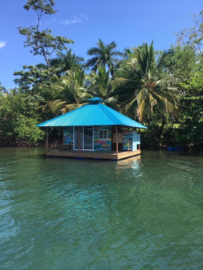 El Toucan Loco Floating Lodges Tierra Oscura Exterior foto