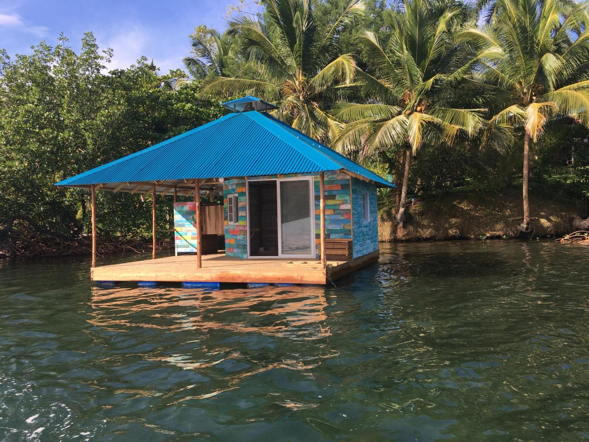 El Toucan Loco Floating Lodges Tierra Oscura Exterior foto